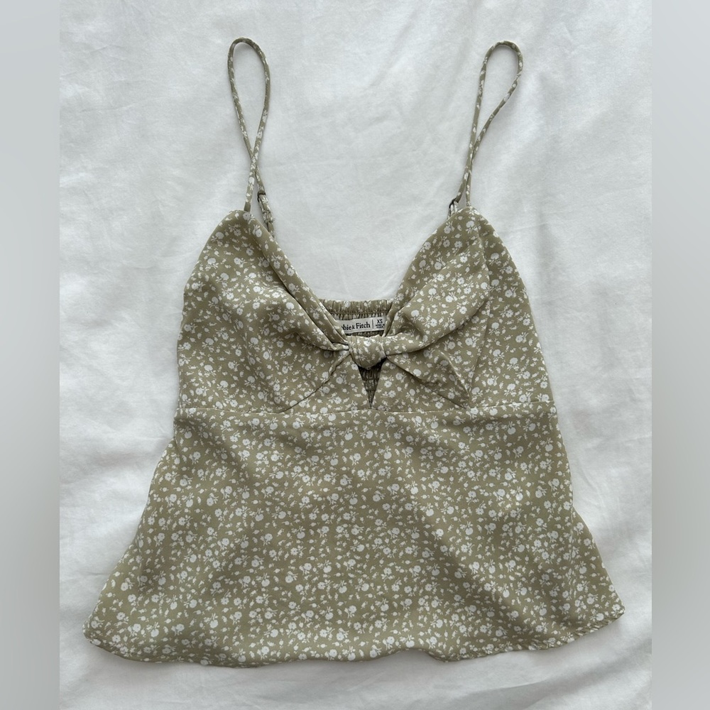 Abercrombie floral top